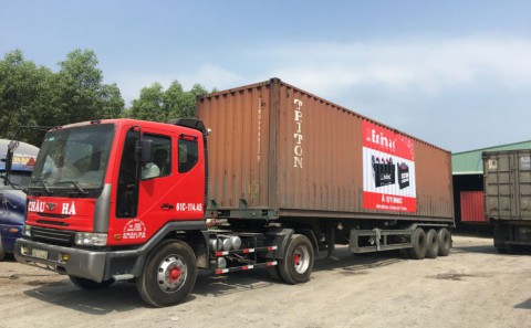 Dán Decal Quảng Cáo Xe Container Cho Cty Ắc Quy Enimac