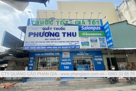 Thi Công Mặt Dựng Nhôm Chữ Nổi Chuỗi Nhà Thuốc Tây Năm 2024